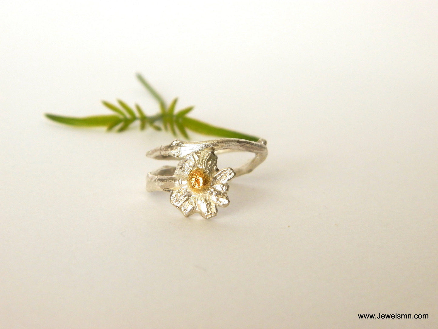 Nature ring Real Flower, Chamomile Ring, Sterling Silver, Eco Friendly, Organic Jewelry, Electroplating, Recycled Silver, Handcuff Ring