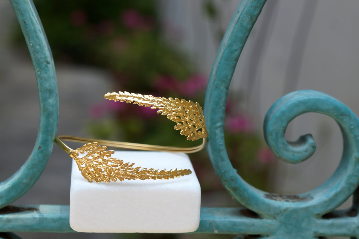 Fern Leaf cuff Bracelet 18k Gold plated on sterling recycled silver 925. Eco Vegan bracelet by Mother Nature Jewelry