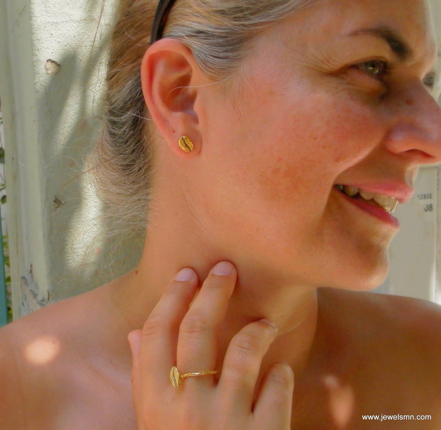 Coffee bean Necklase. Coffee jewelry in Sterling silver. Coffee Beans are the fruit of awakening and life. gift for her