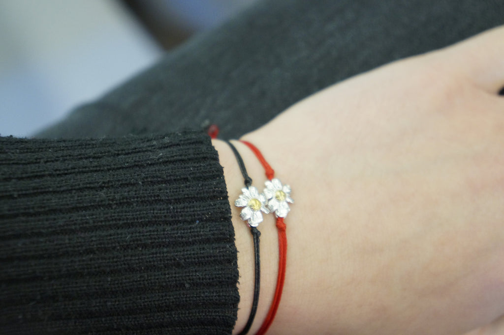 Daisy Bracelet – Sterling Silver Flower Bracelet with Real Chamomile Detail