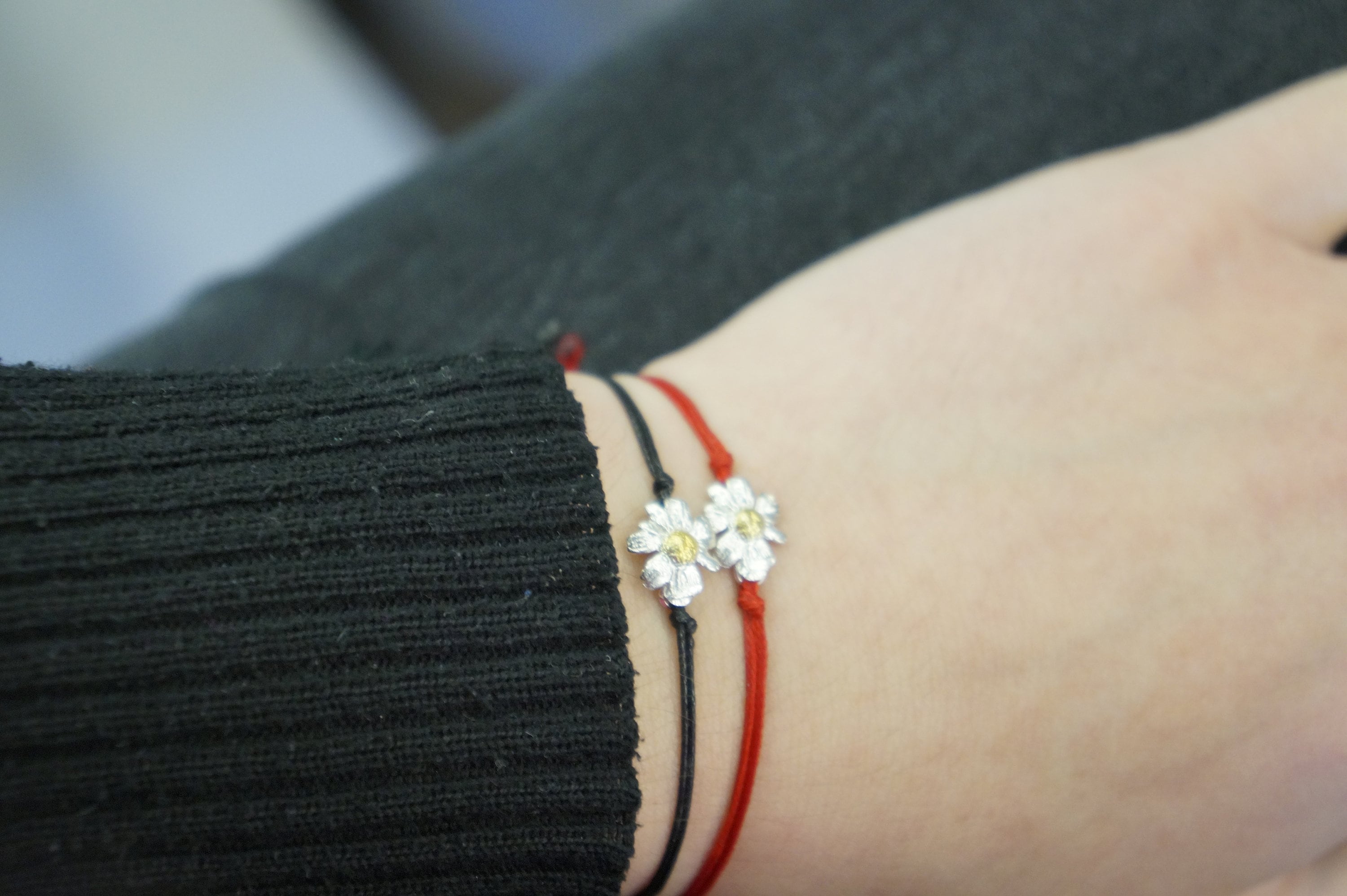 Daisy Bracelet – Sterling Silver Flower Bracelet with Real Chamomile Detail