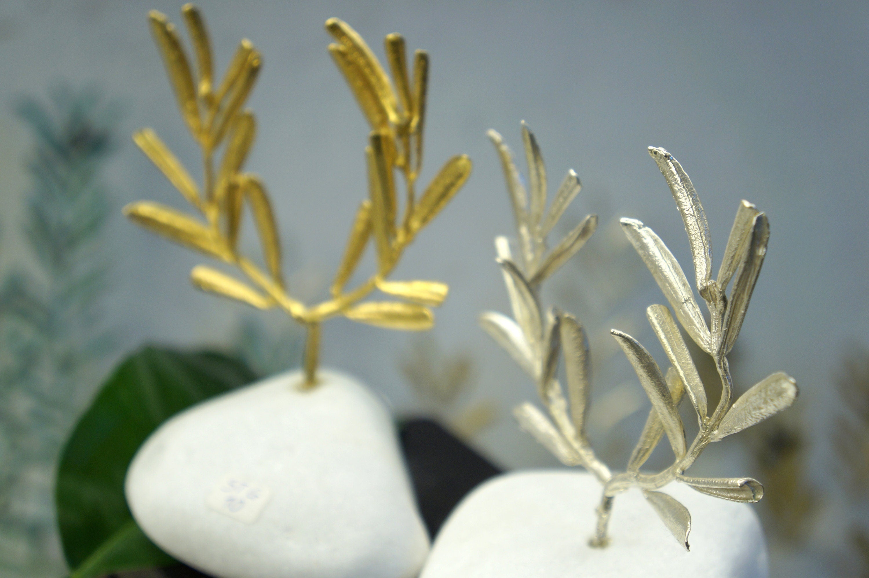 Olive Branch Decor – Brass Olive Wreath With Silver, Gold & Green Finish