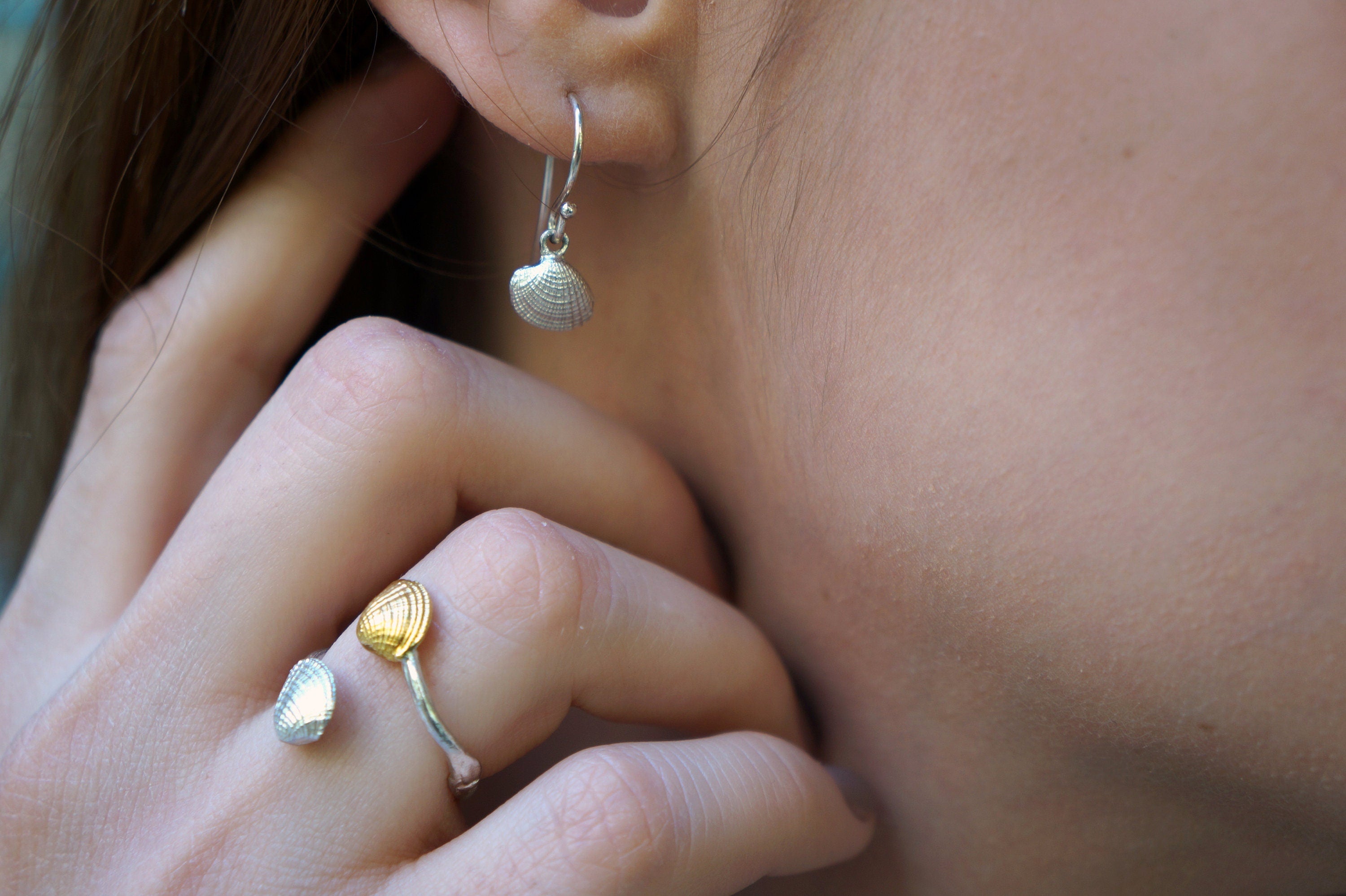 Adjustable Sea Shell Ring – Two Tone Sterling Silver Nautical Jewelry Gift