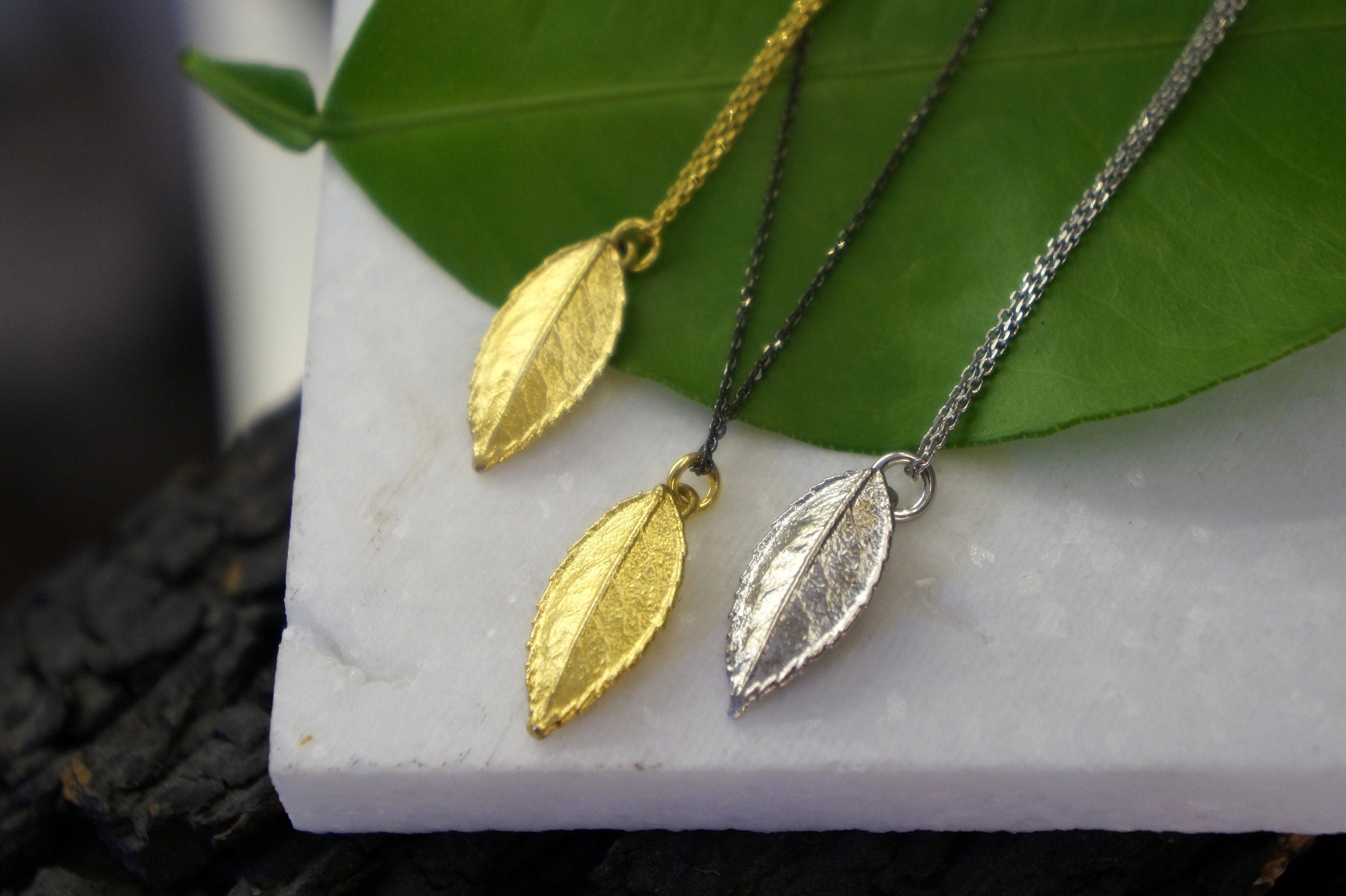 Rose Leaf Necklace – Gold Plated Adjustable Chain with Real Rose Leaf Pendant
