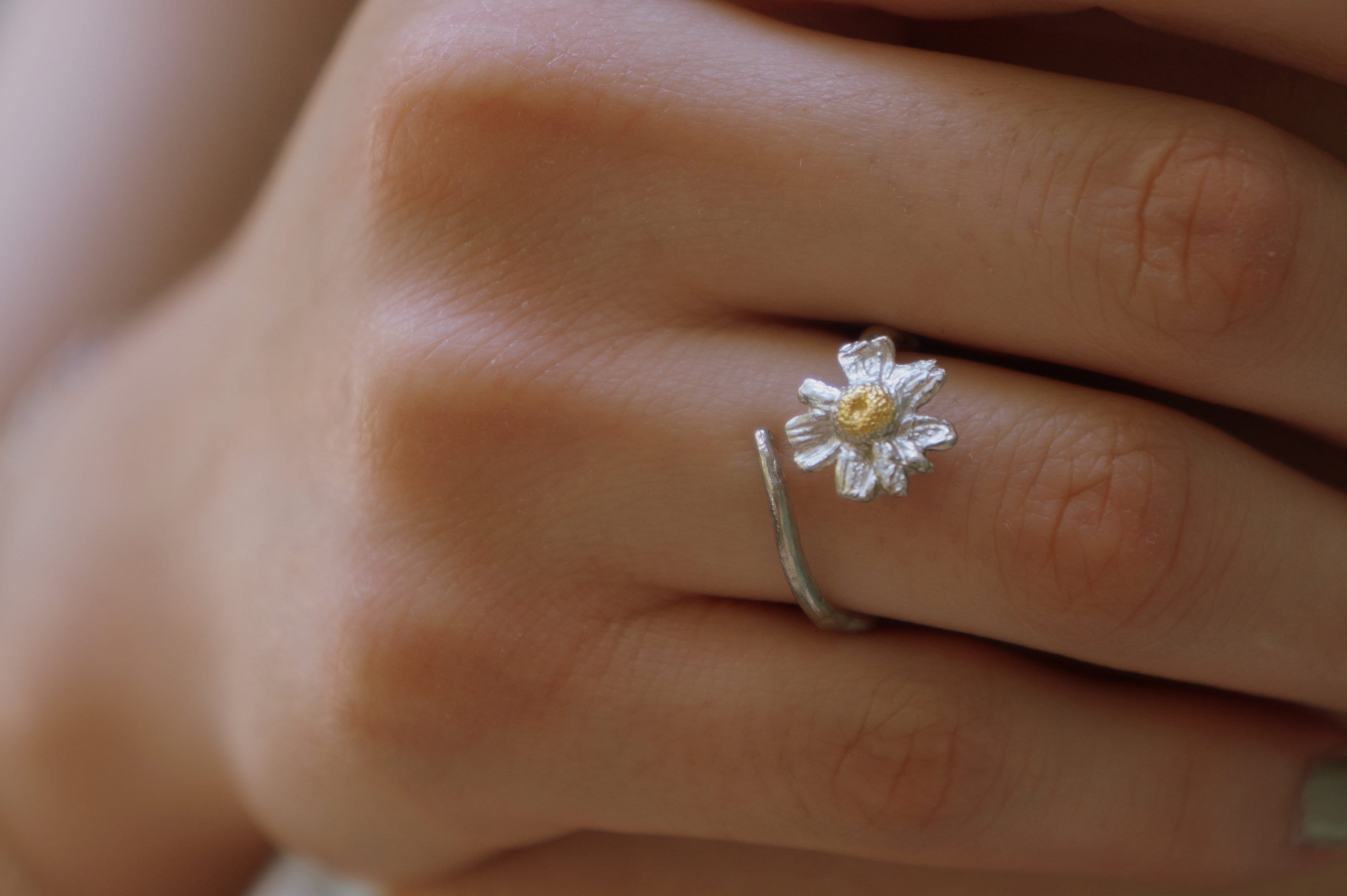 Chamomile Twig Ring – Handmade Silver Adjustable Flower Ring | Eco Friendly Jewelry