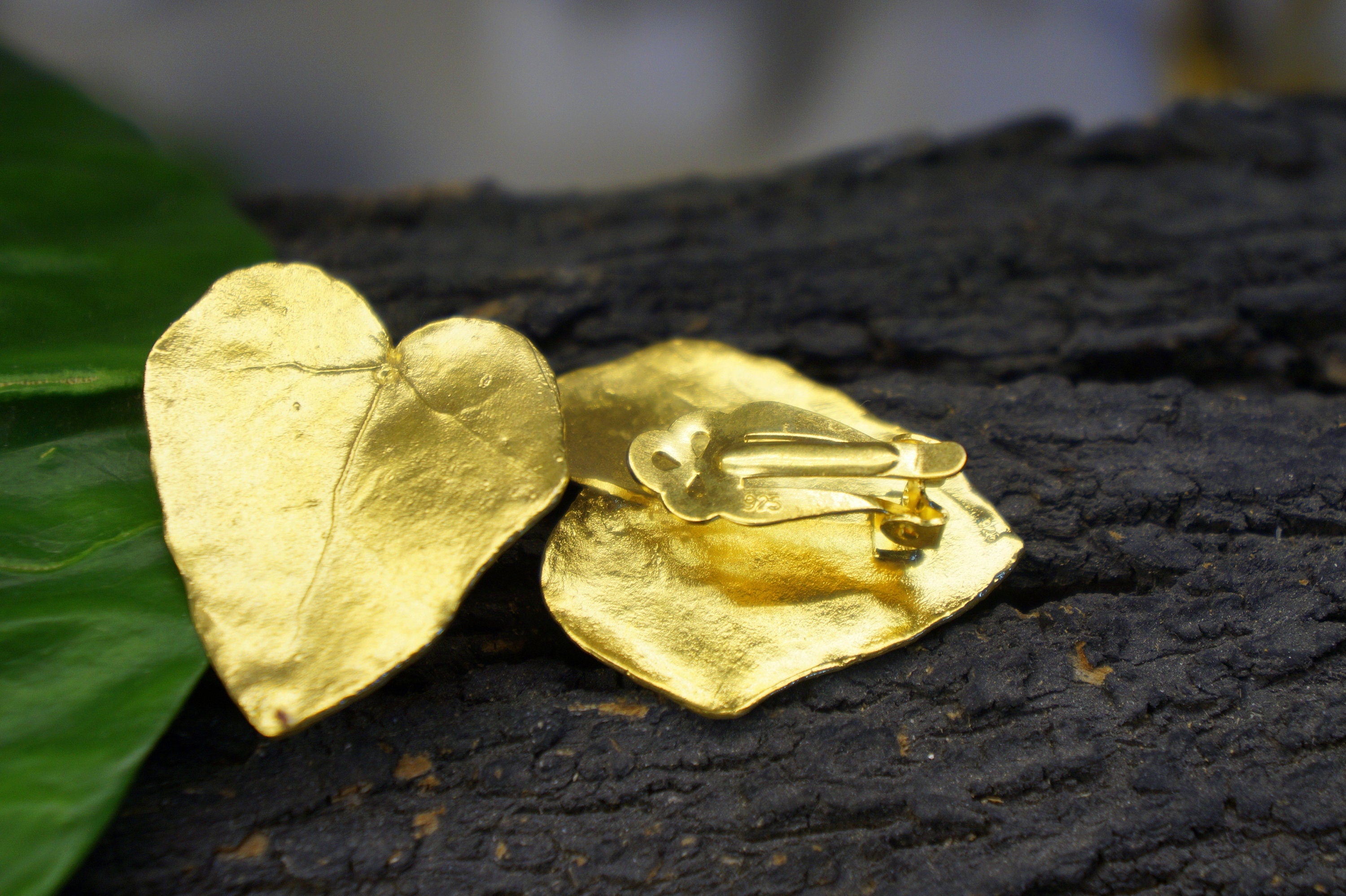 Heart Ivy Leaf Earrings – Gold Plated Botanical Clip Earrings in Sterling Silver