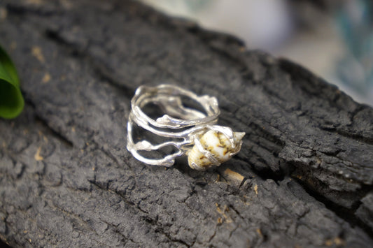 Minimalist Handmade Nature Jewelry. ring Jasmine Twig Ring, Real Sea Shell on Sterling Silver 925 Ring.
