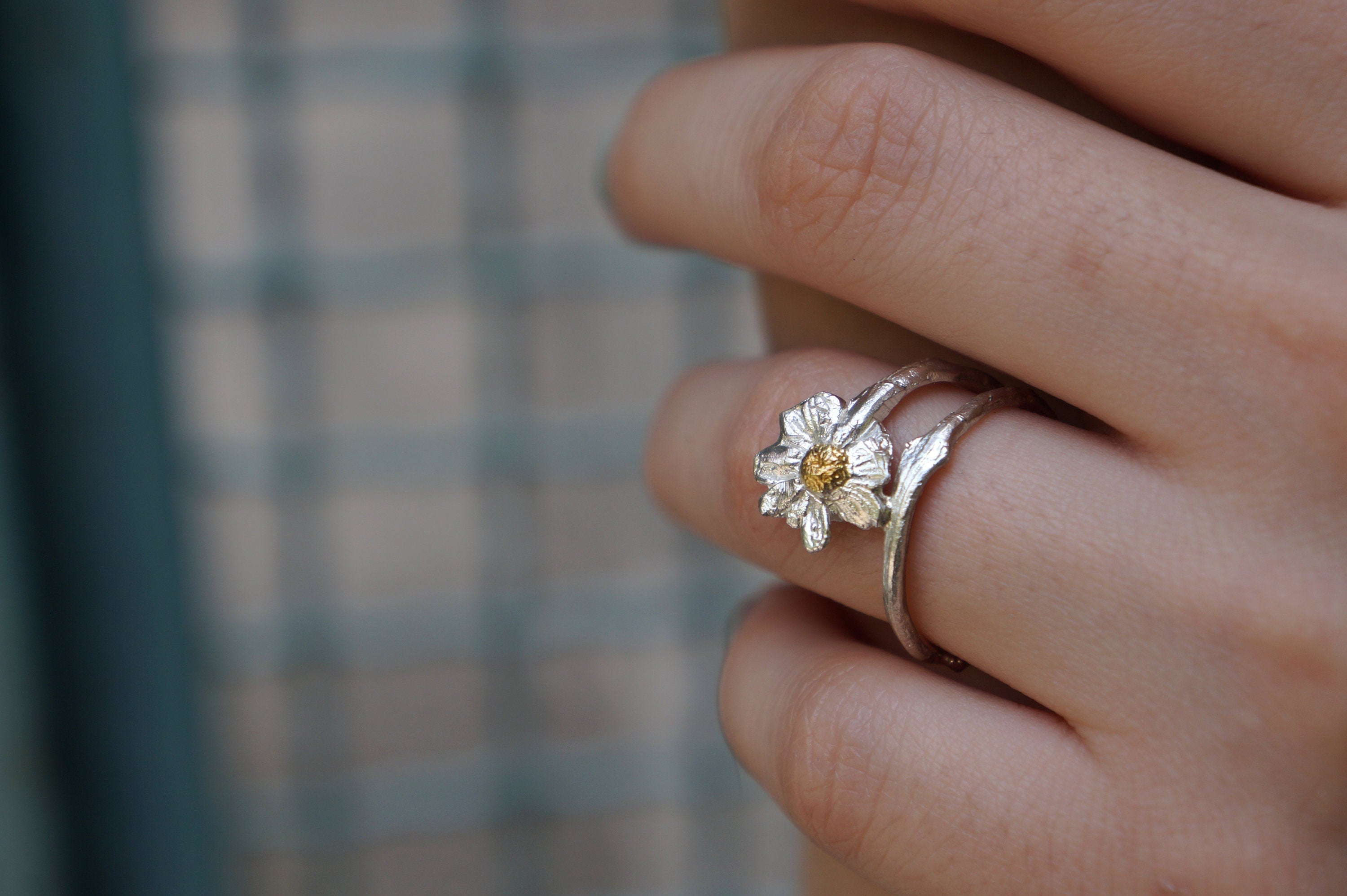 Chamomile Plant Ring – Sterling Silver Botanical Twig Jewelry With Gold Details