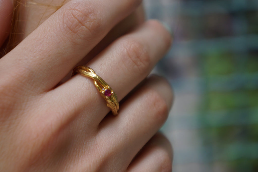 Olive Branch Ring – Handmade Nature Rings with 14k Gold & European Zircon