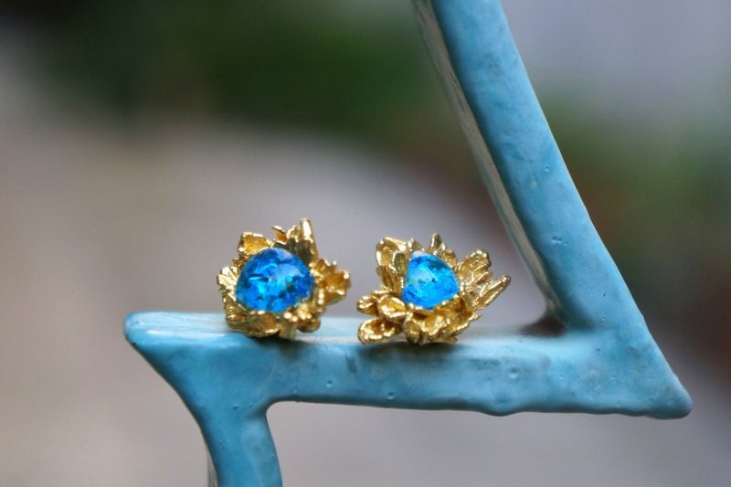 Daisy Flower Earrings - Sterling Silver & 14k Gold Plated with Raw Blue Murano Glass