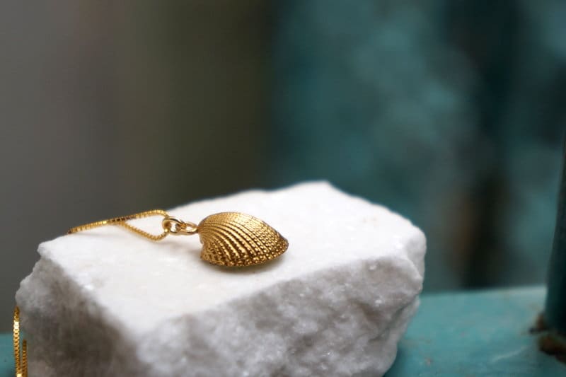 Sea Shell Necklace - Sterling Silver 14K Gold | Green Murano Glass Pendant