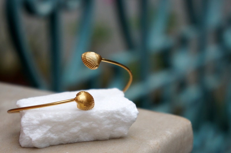 Gold Cuff Bracelet – Adjustable Sterling Silver 925 Summer Sea Shell Accessory