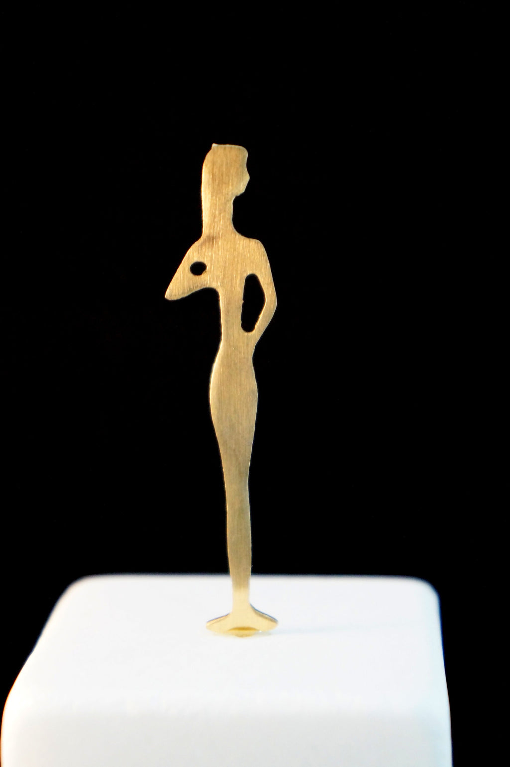 Aphrodite Statue Gold – Minimal Woman Figure Sculpture With Marble Base