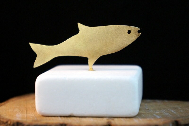 Thanksgiving Favors, Fish paperweight - modern design, Minimal Fish Statue,  Ocean and sea decor for office and homebirth flower jewelry