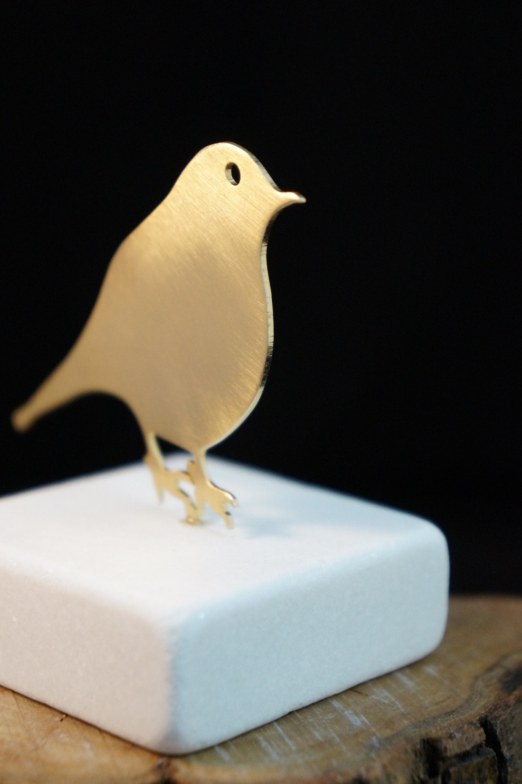 Bronze Bird Statue - Minimalist Robin Art With Marble Base | Nature Lover Gift