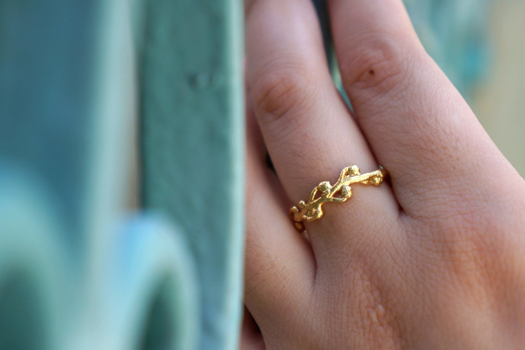 Solid Gold Twig Ring – 14K Gold Branch Ring With Acacia Branch Motif