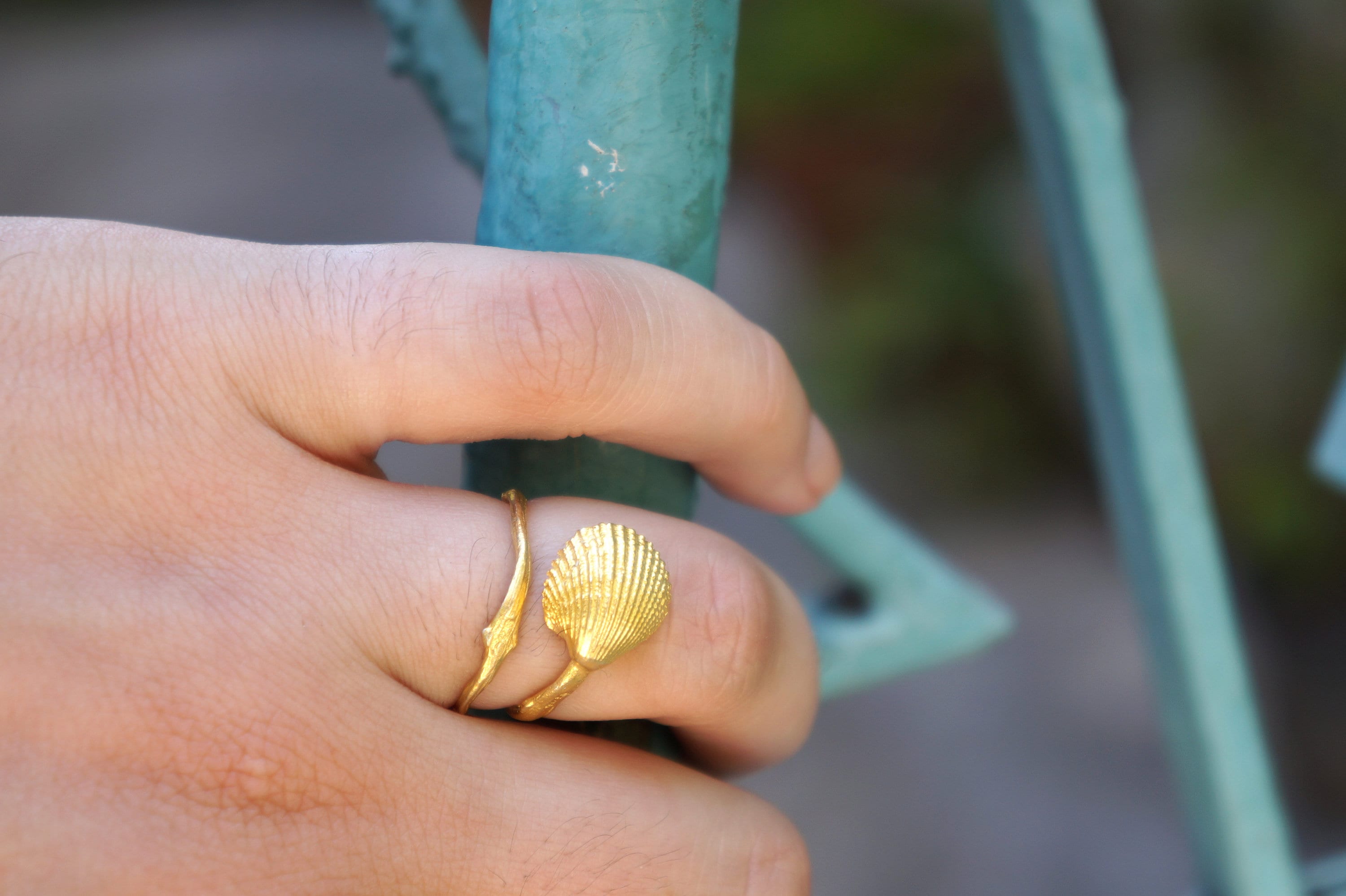 Solid Gold Shell Ring – Adjustable Real Sea Shell & Twig Design Gold Band