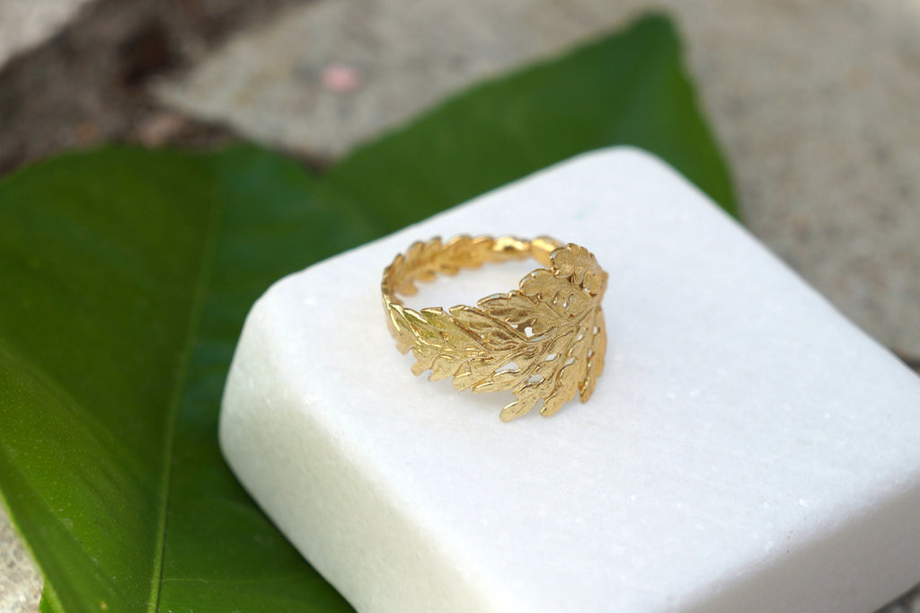 Solid Gold Fern Leaf Ring, Handmade Nature-Inspired Jewelry, Organic Forest Band, Gift for Growth & Protection (9K, 14K, 18K Real Gold)