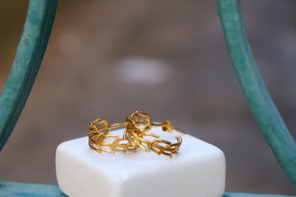 Solid Gold Hoop Earrings – Lightweight Thin Hoops With Real Gold Leaf Design