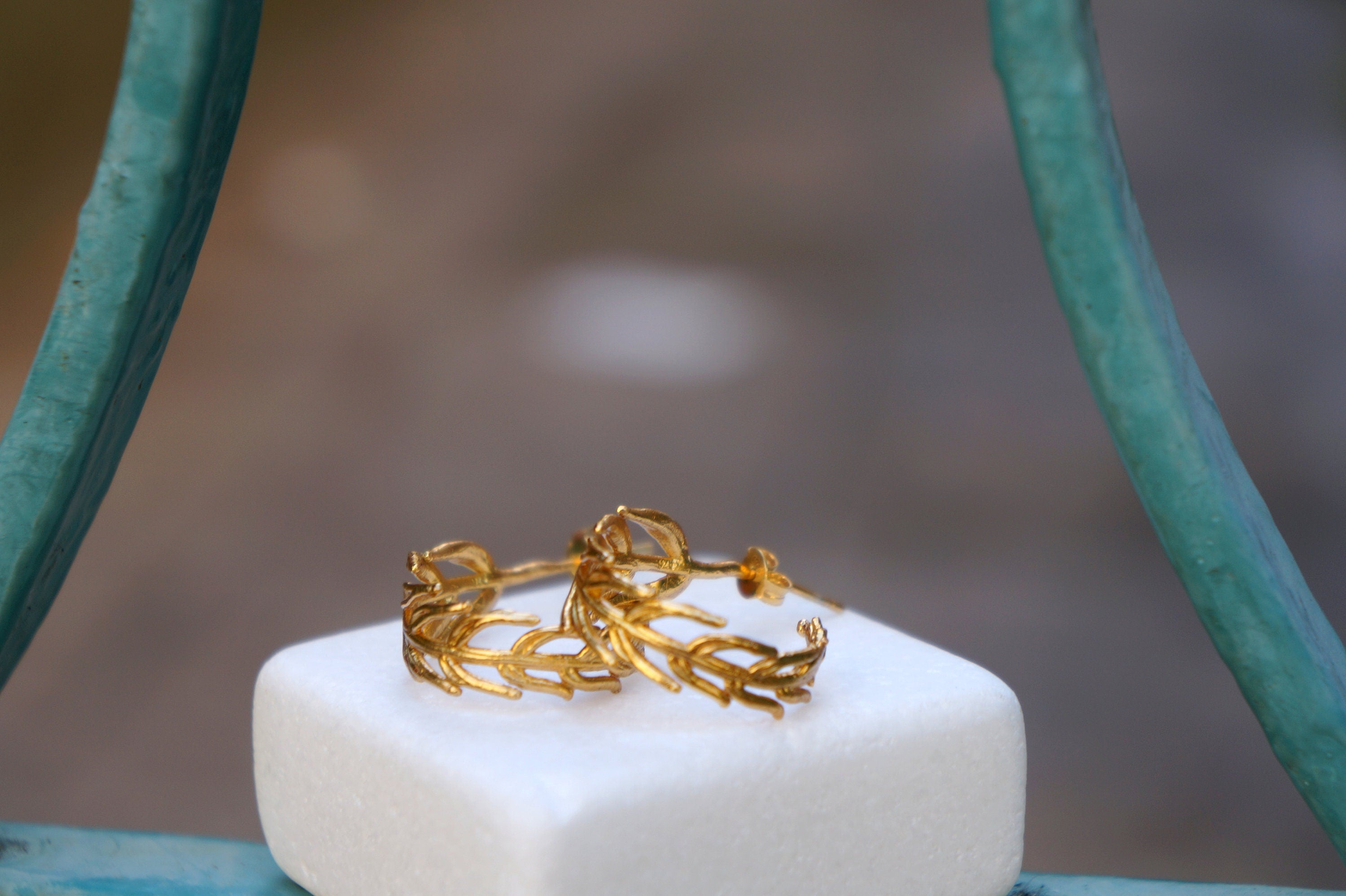 Solid Gold Hoop Earrings – Lightweight Thin Hoops With Real Gold Leaf Design