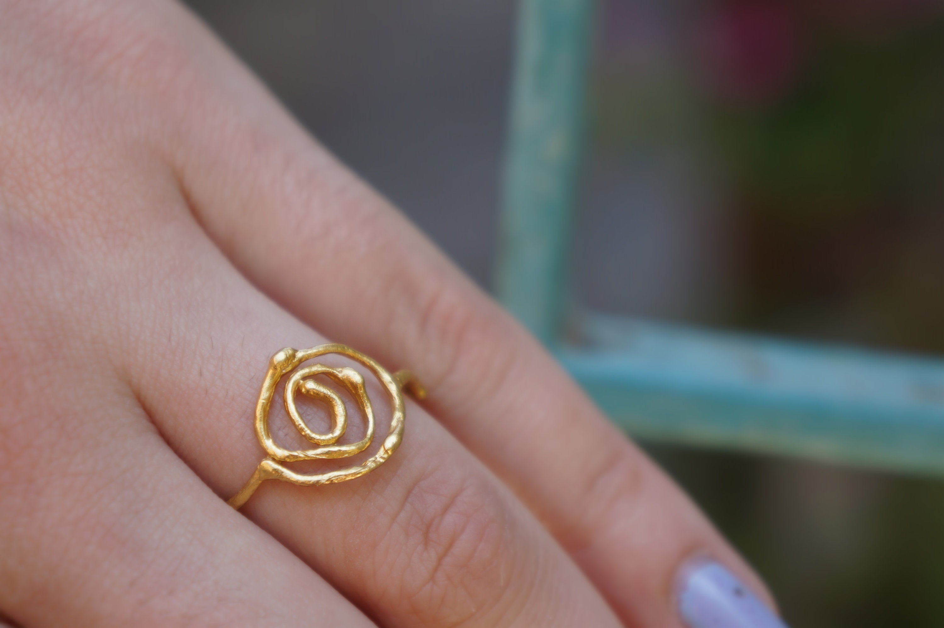 Solid Gold Jasmine Ring – Handmade Spiral Twig Band | Unique Nature Inspired Jewelry Gift