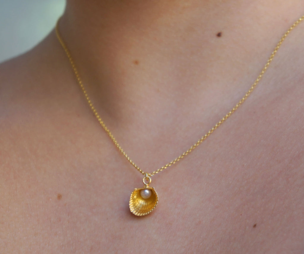 Solid Gold Sea Shell Necklace - Freshwater Pearl Pendant, Handcrafted Nature Jewelry
