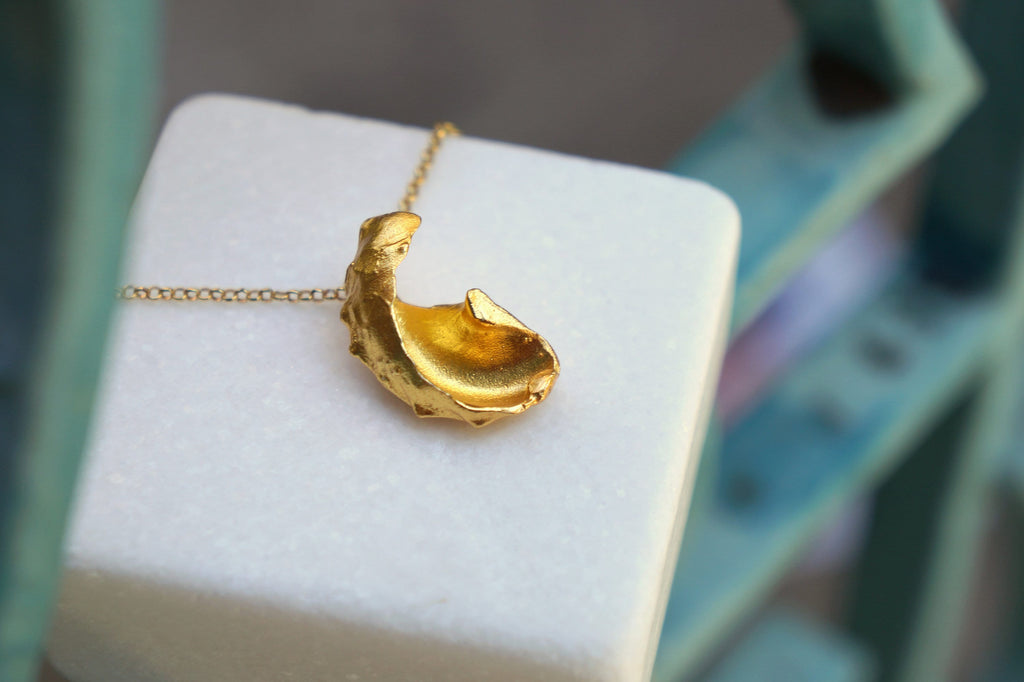 Solid Gold Pendant - Handmade 14K Gold Sea Shell Necklace with Elegant Chain