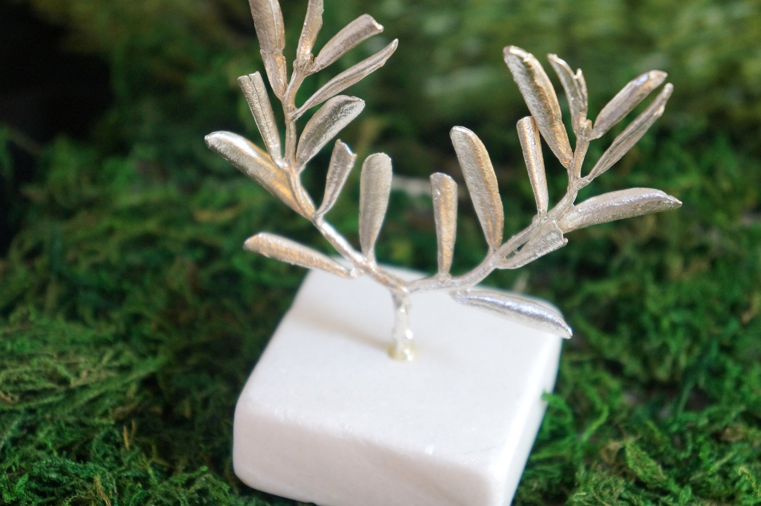 Olive Branch Decor – Brass Olive Wreath With Silver, Gold & Green Finish