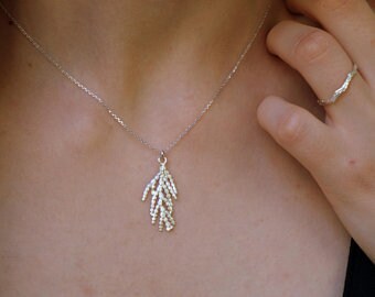 Solid Gold Necklace – 14K Cypress Leaf Pendant With Dainty Gold Chain