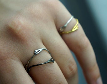 Sterling Silver Ring – Jasmine Twig Two Tone Band With Delicate Flower Vein Details