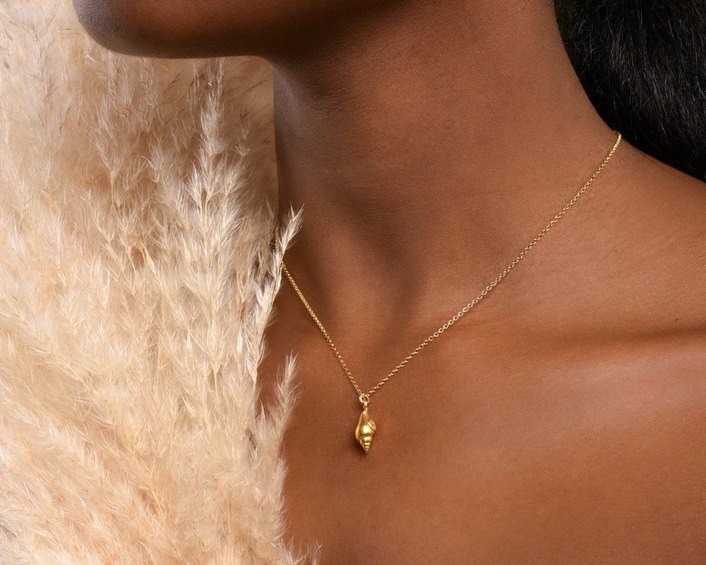 Solid Gold Necklace – Real Sea Shell Pendant with Handmade Gold Chain