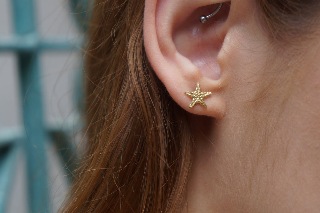 Solid Gold Starfish Earrings – Dainty 9k-18k Gold Studs in Rose, White & Yellow