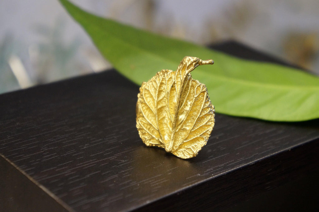 Mulberry Leaf Ring – Handmade Gold Botanical Jewelry | Adjustable Eco-Friendly Design