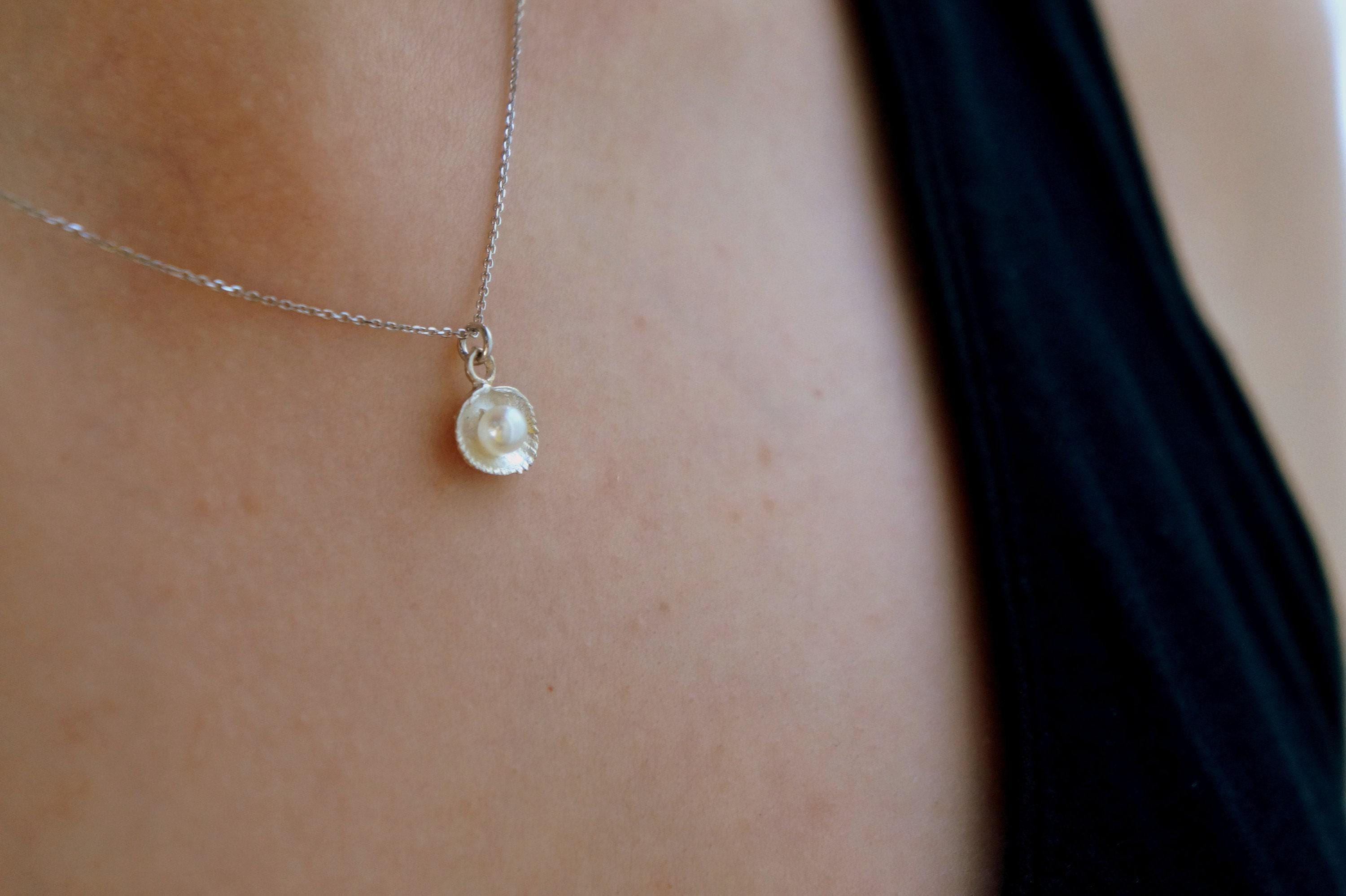 Sea Shell Necklace – Sterling Silver 925 with Freshwater Pearl Pendant