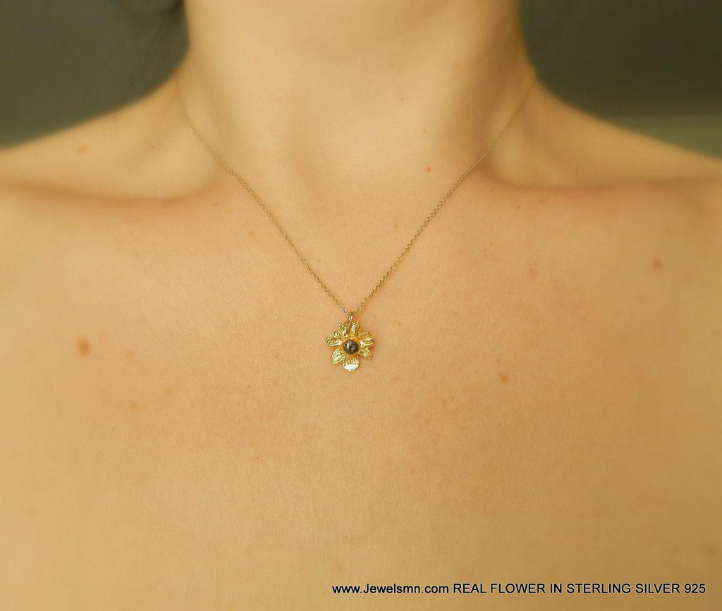 Dainty Chamomile Necklace: Sterling Silver with Real Flower (Minimalist Pendant)