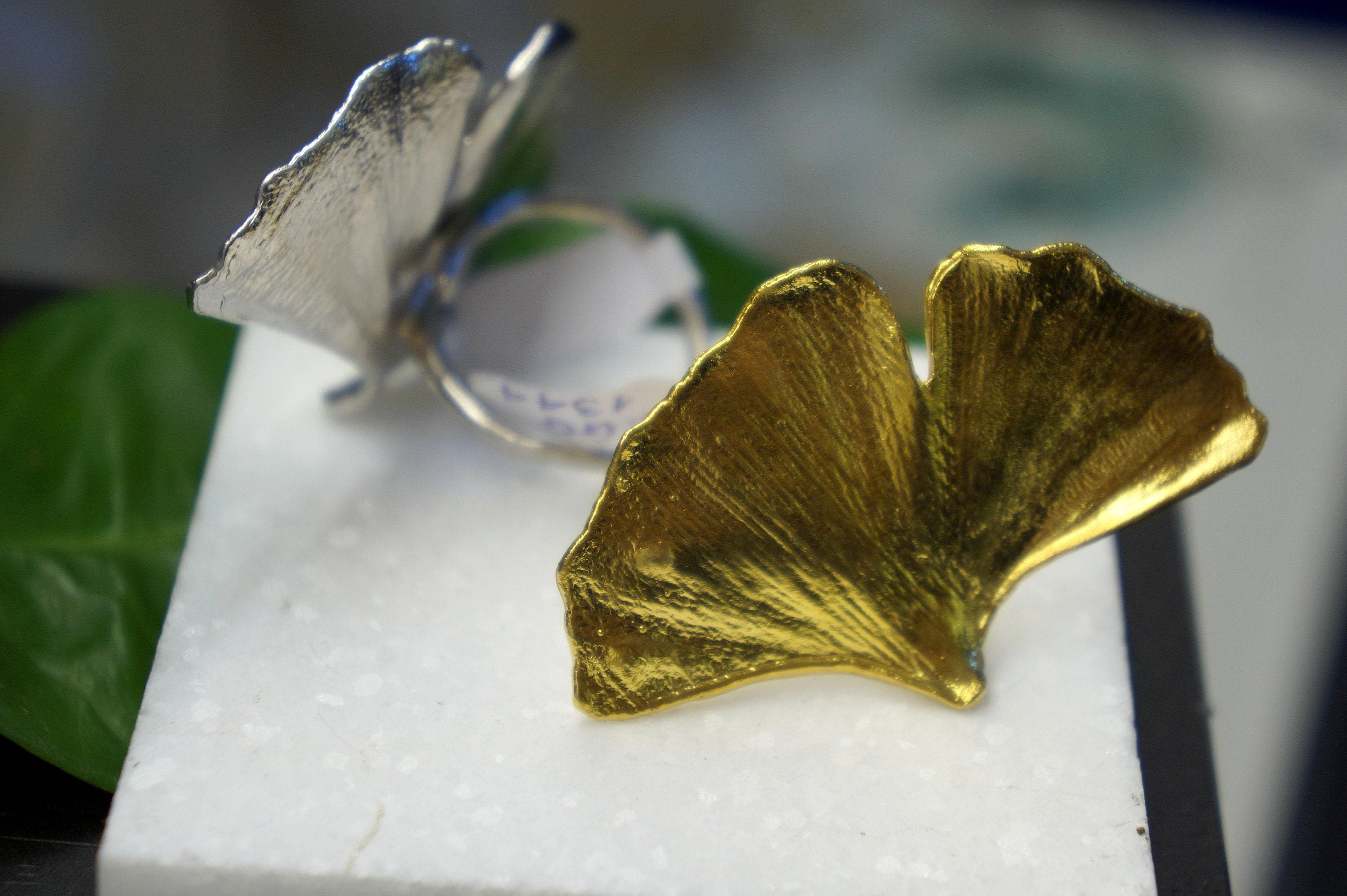 Nature-Inspired Silver Ring, Ginkgo Leaf Detail (Adjustable Band)