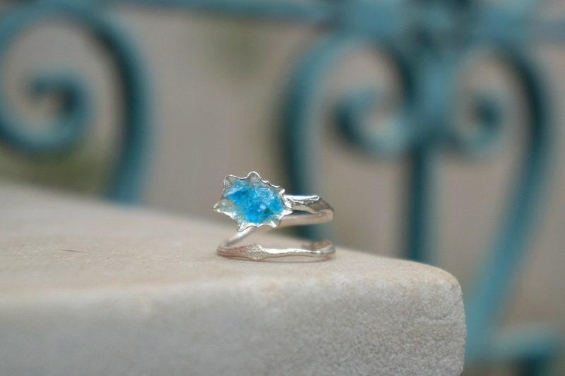 Silver Limpet Shell Ring: Nature Inspired Jewelry (Blue Murano Glass)