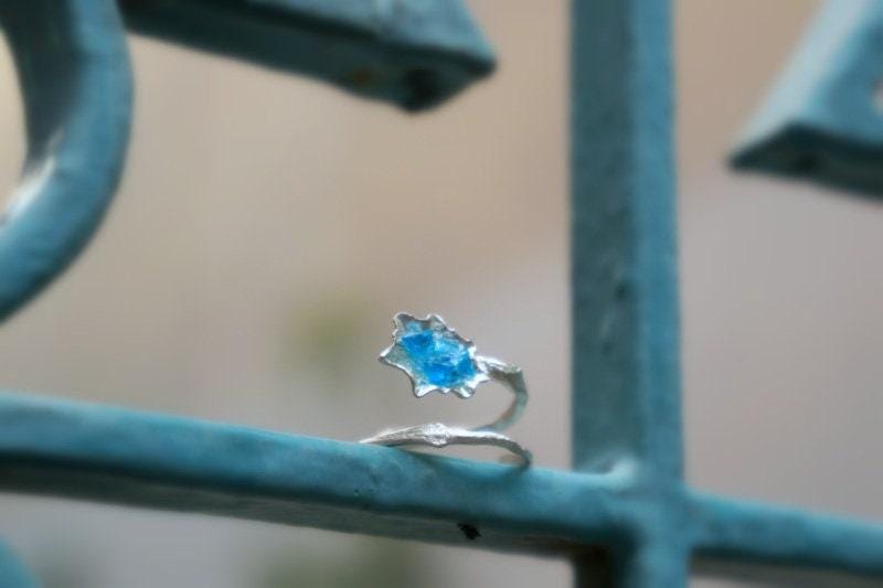 Silver Limpet Shell Ring: Nature Inspired Jewelry (Blue Murano Glass)