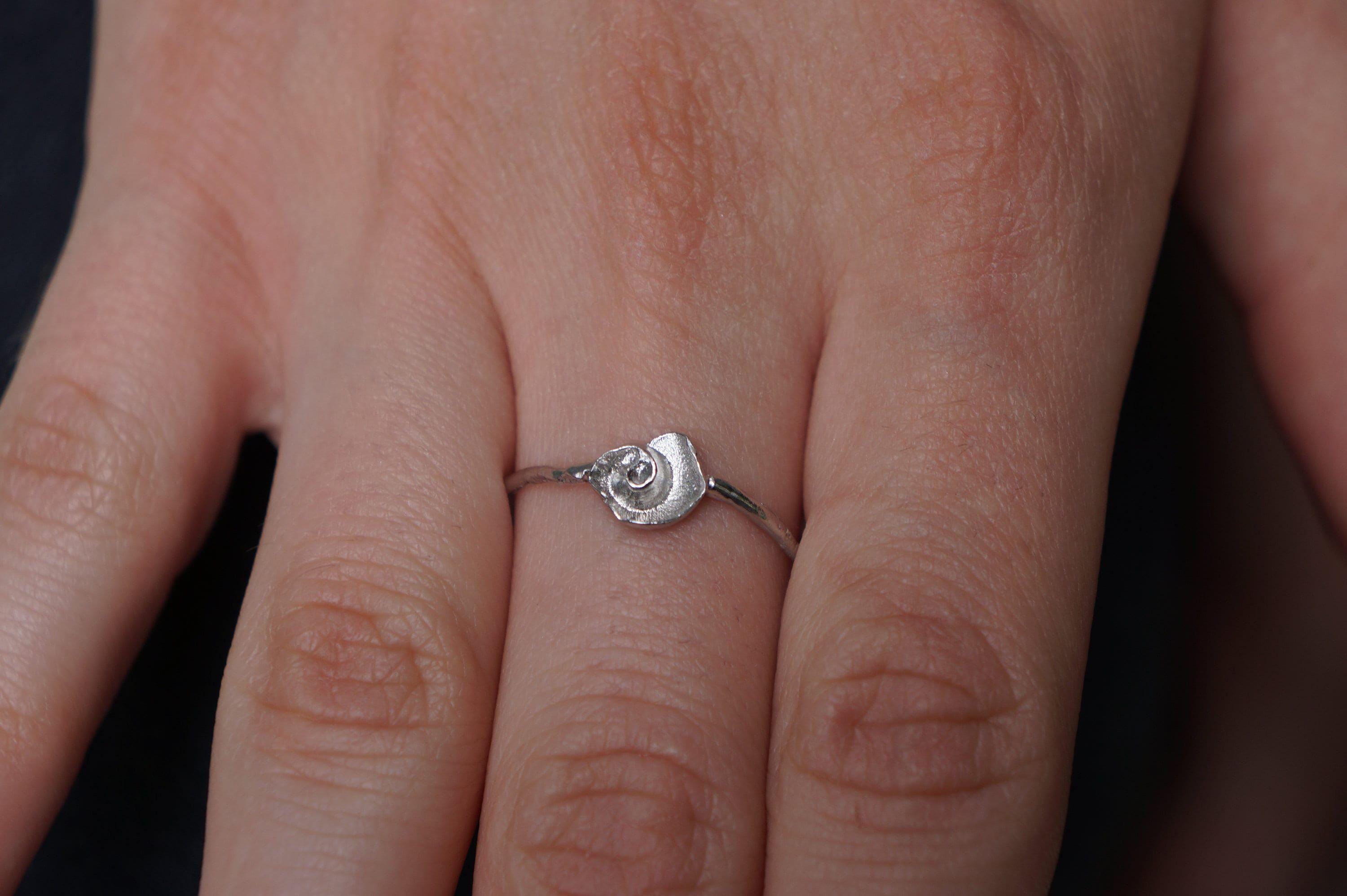 Silver Sea Shell Ring, Sterling Silver Jewelry, Minimalist Band, Silver Ring, Gift for Her, Birthday Gift for Women, Handmade Jewelry