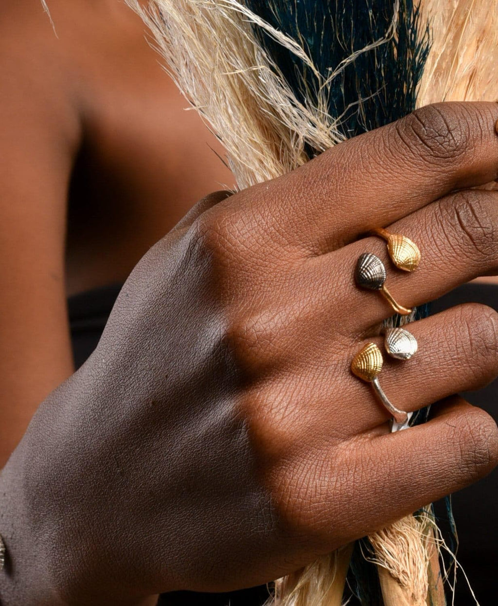 Two-Tone Sea Shell Ring - Adjustable Silver and Gold Design