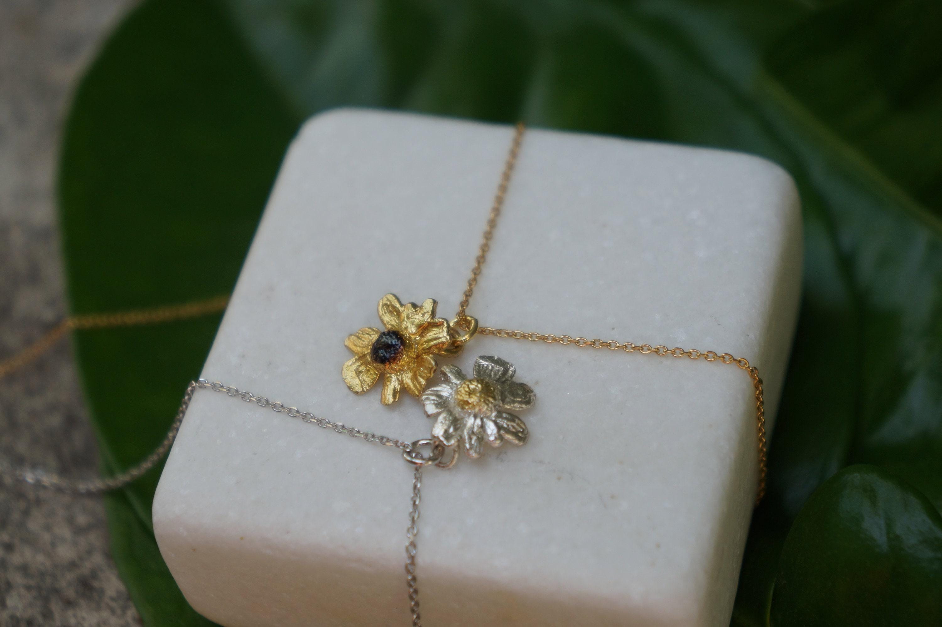 Chamomile Pendant Necklace: Real Flower, Minimalist Style - Sterling Silver