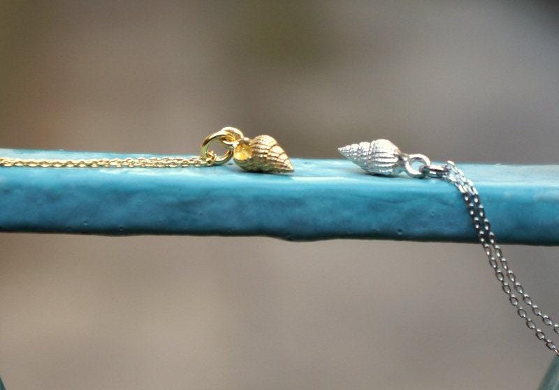 Sea Shell Pendant – Minimalist Necklace with Sterling Silver or 18k Gold Plated Chain