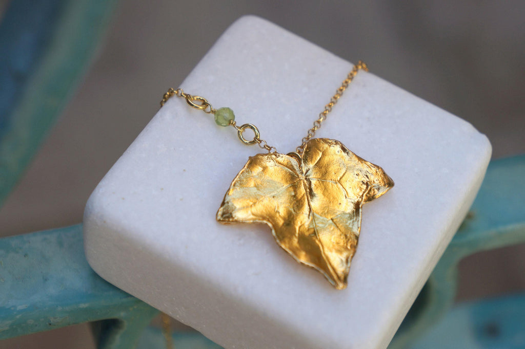 14k Gold Ivy Necklace – Handmade Botanical Jewelry With Peridot Stone Pendant