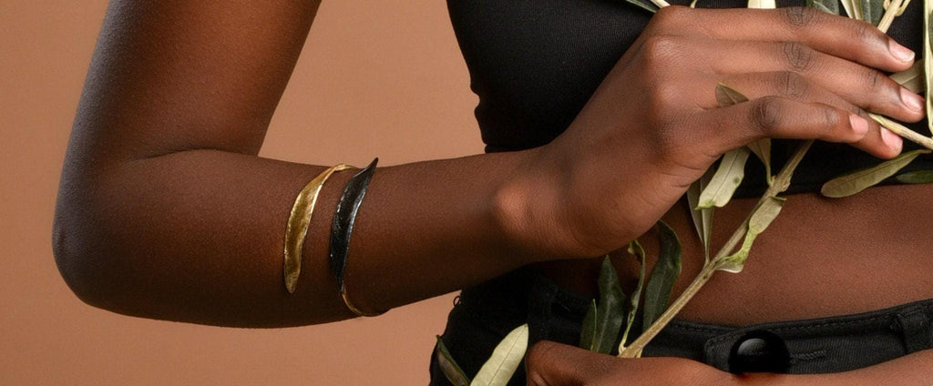 Olive Branch Vegan Bracelet - Adjustable Gold-Plated Brass and Black Rhodium Design