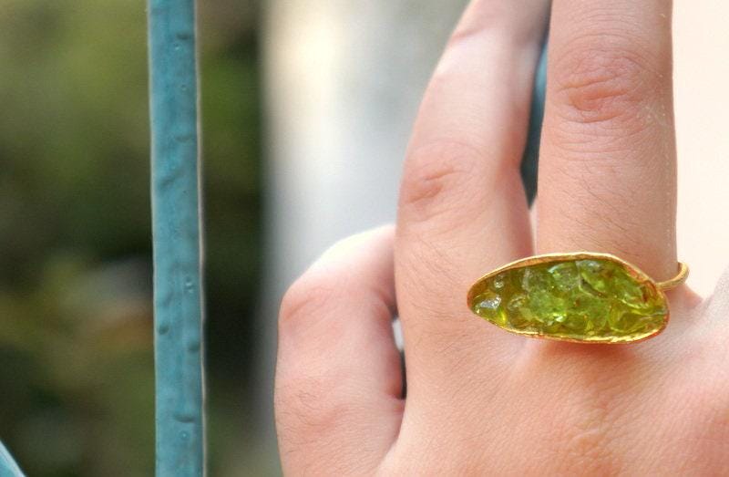 Nature Inspired Sterling Silver Ring, Mussel Shell, Green Murano Glass (Women’s)