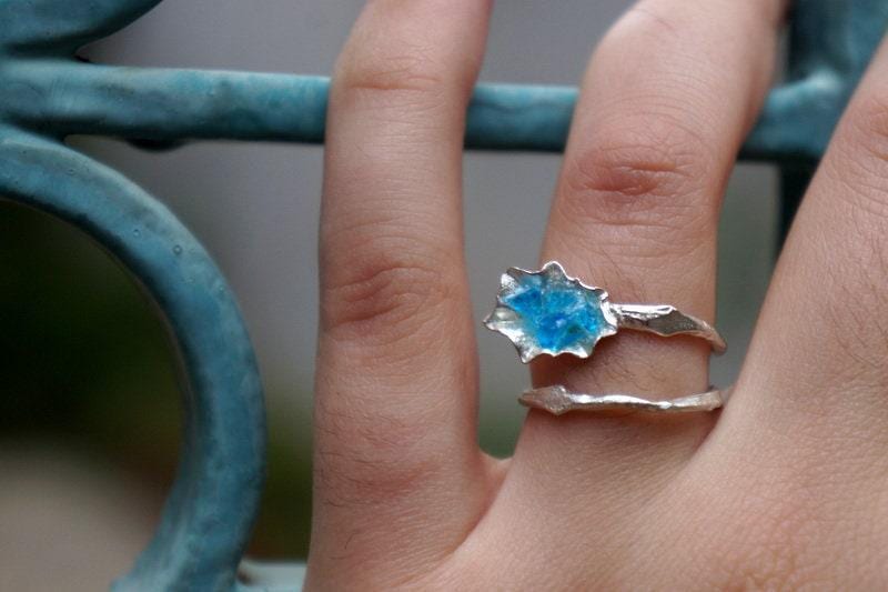 Silver Limpet Shell Ring: Nature Inspired Jewelry (Blue Murano Glass)