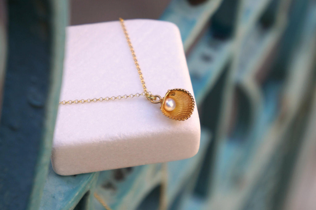 Pearl Pendant Necklace: Real Sea Shell Detail - Gold-Plated Silver