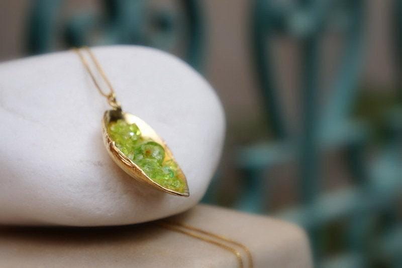 Nature-Inspired Necklace, Green Murano Glass Shells (Sterling Silver)