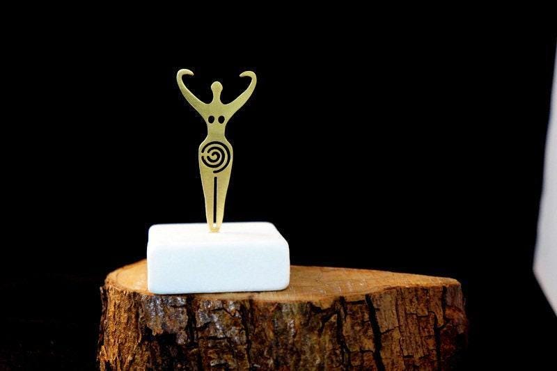Fertility Goddess Statue: Gold Bronze and White Marble Sculpture