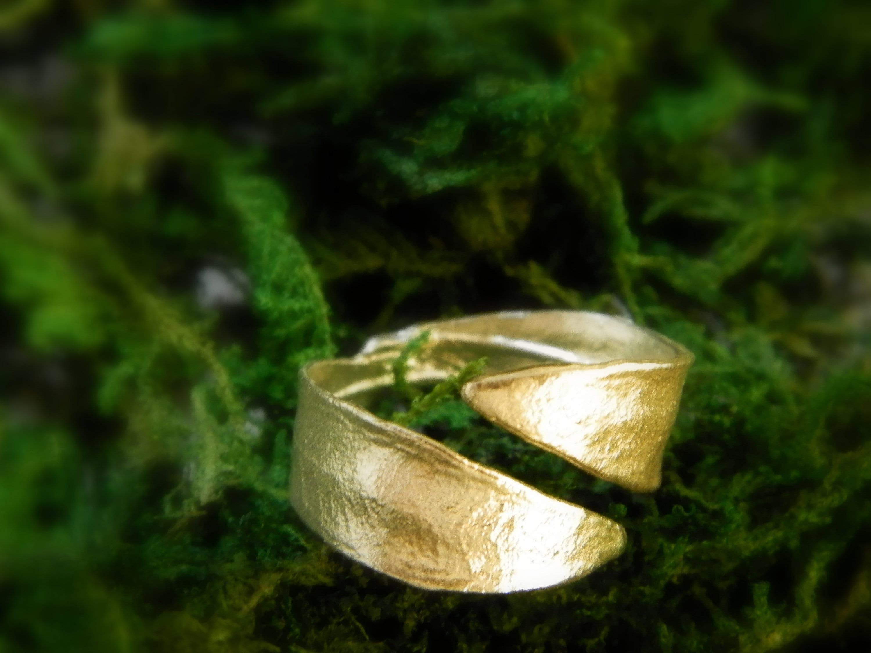 Real Olive Leaf Ring, Handmade Nature Jewelry, Organic Two-Tone Band, Gift for Success & Longevity, Gold and Sterling Silver 925